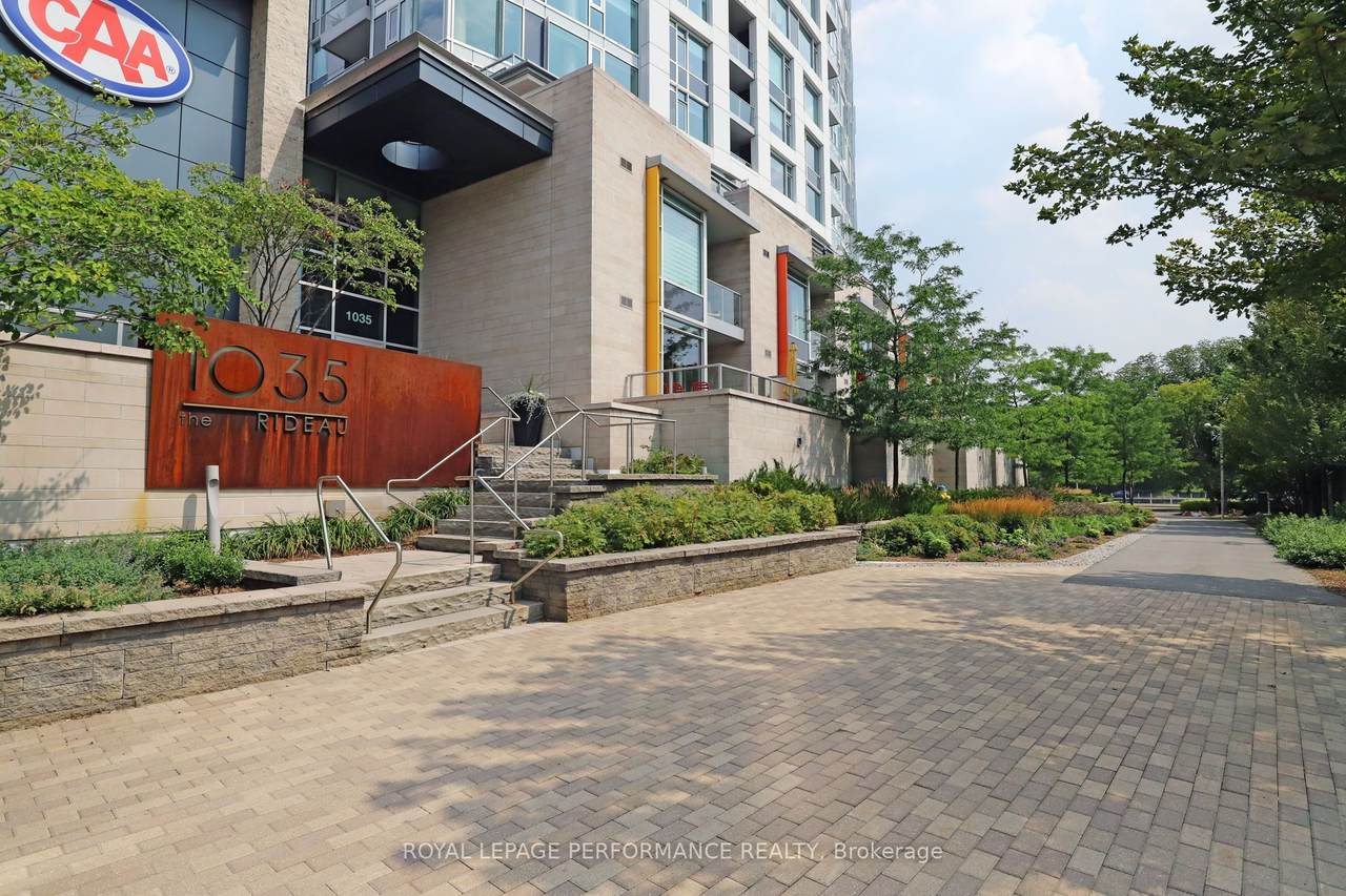 1035 Bank Street - Photo 1