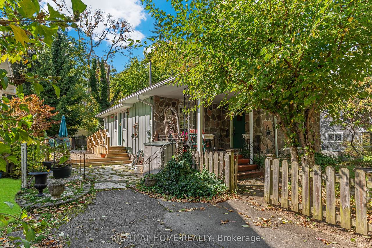 16 Wyckliffe Avenue - Photo 1