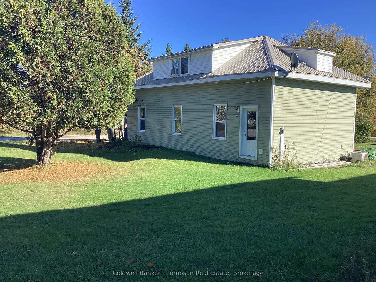 204 Queen Street - Photo 1