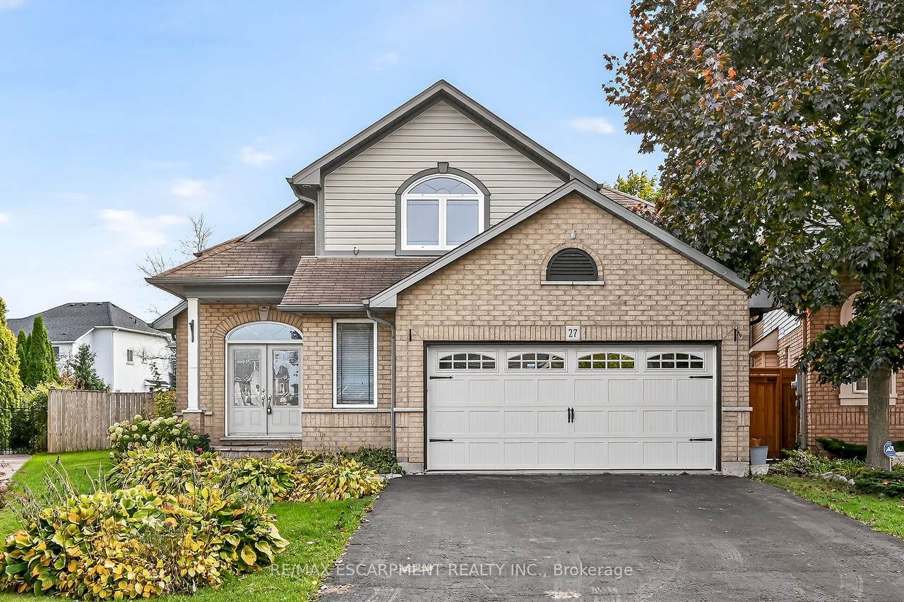 27 Surrey Drive - Photo 1