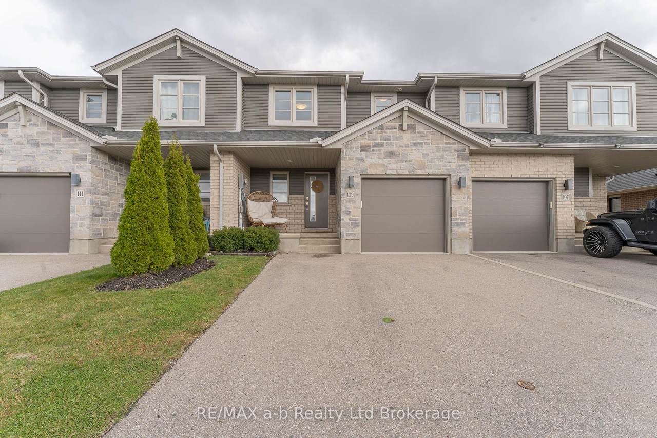 109 Denrich Avenue - Photo 1