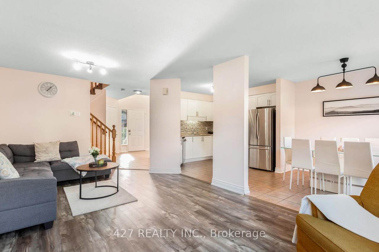 142 Dubrick Crescent - Photo 1