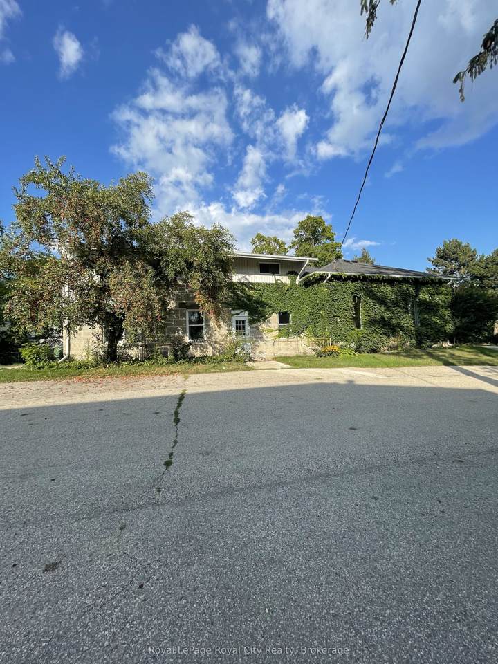 245 Speedvale Avenue - Photo 1