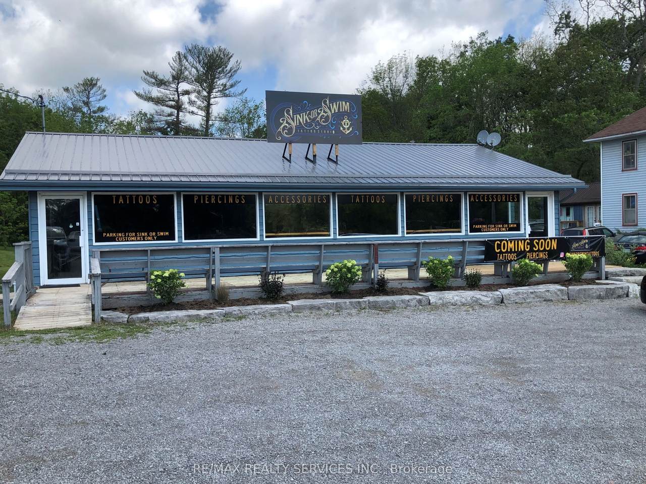 1919 Lakehurst Road - Photo 1
