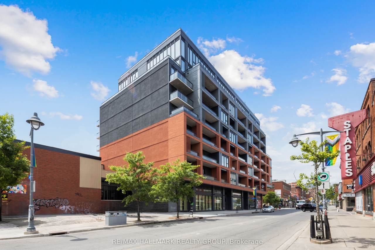 390 Bank Street - Photo 1