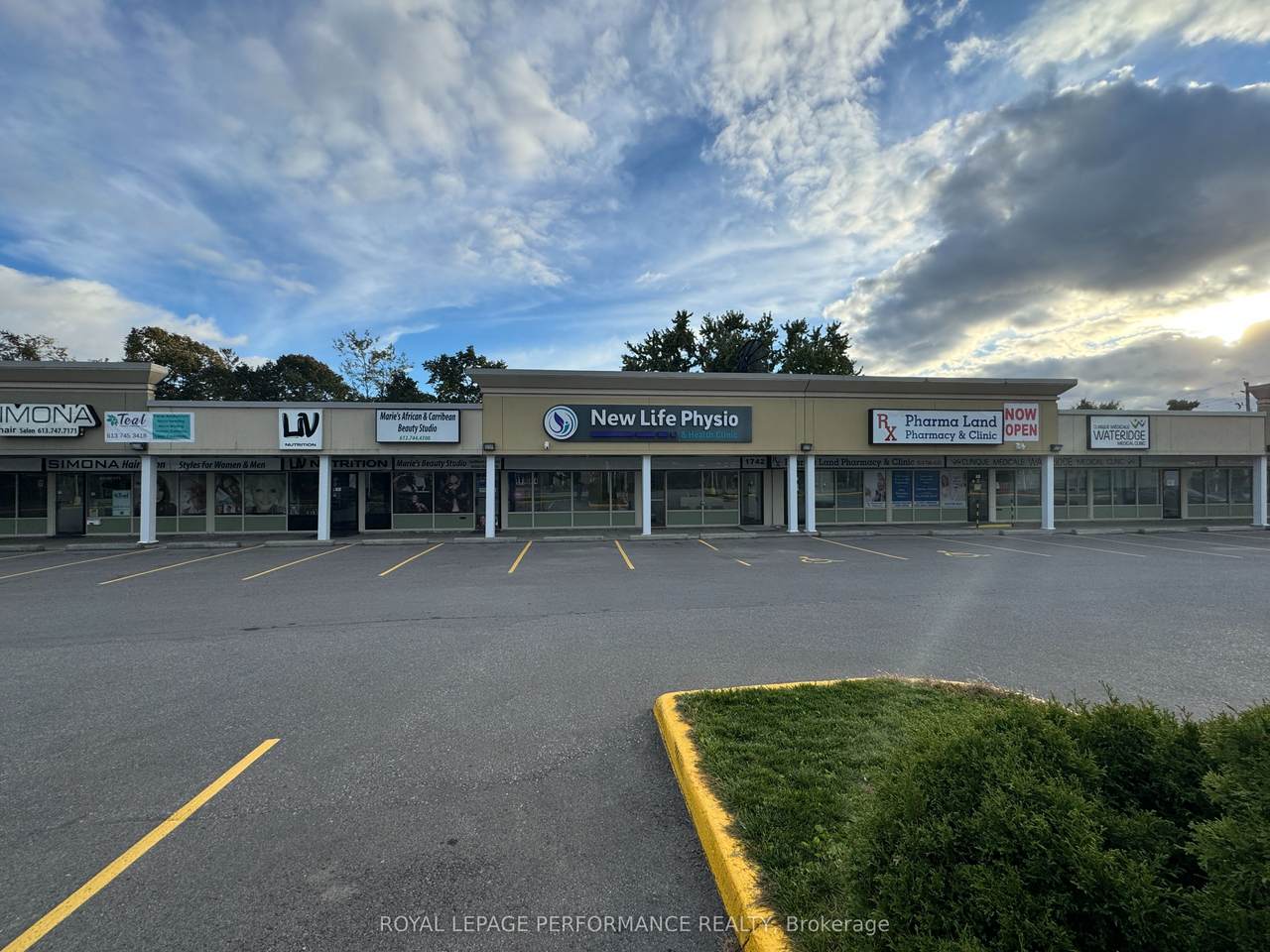 1756 Montreal Road - Photo 1