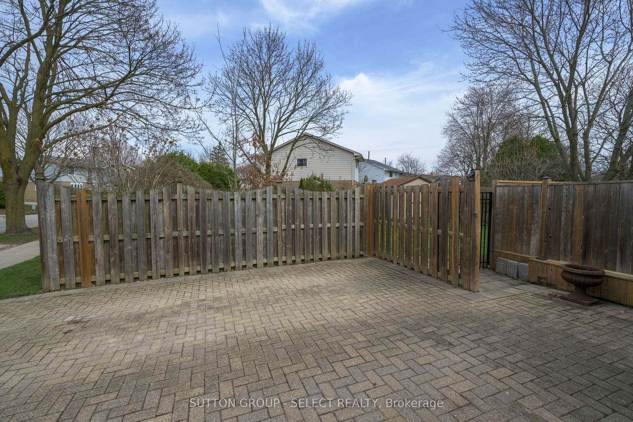 https://bt-photos.global.ssl.fastly.net/toronto/1280_boomver_1_X12846004-1.jpg