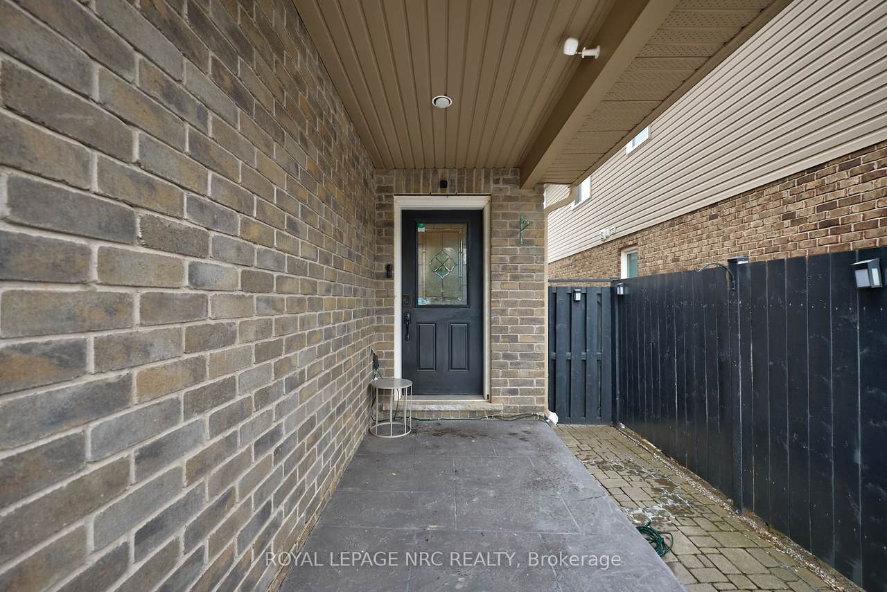 https://bt-photos.global.ssl.fastly.net/toronto/1280_boomver_1_X12847462-1.jpg