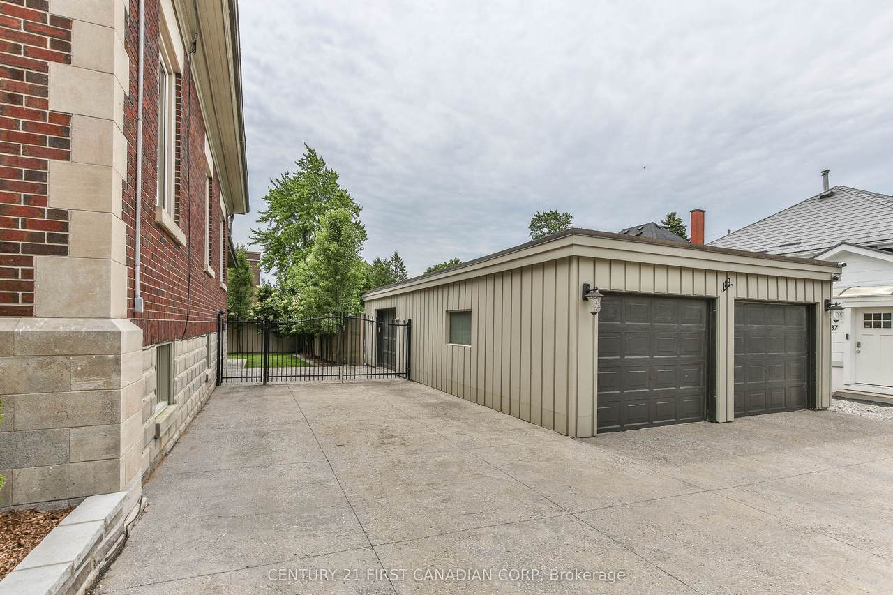 https://bt-photos.global.ssl.fastly.net/toronto/1280_boomver_1_X12847910-1.jpg