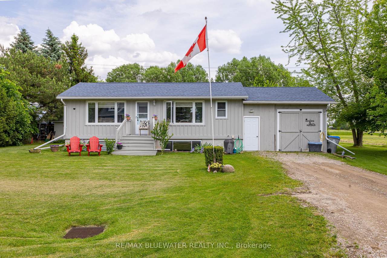 71224 Sandra Street - Photo 1