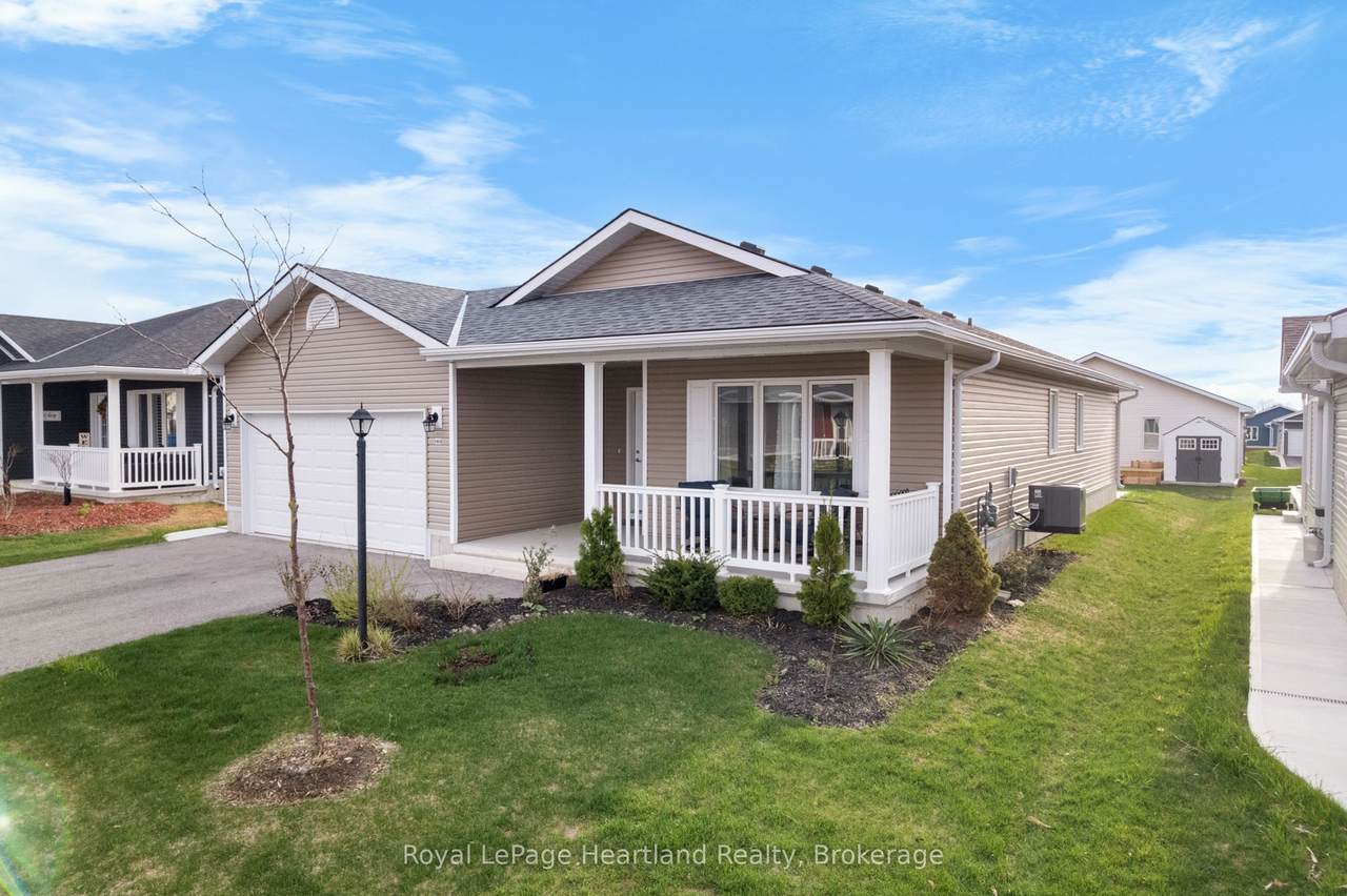 140 Lake Breeze Drive - Photo 1