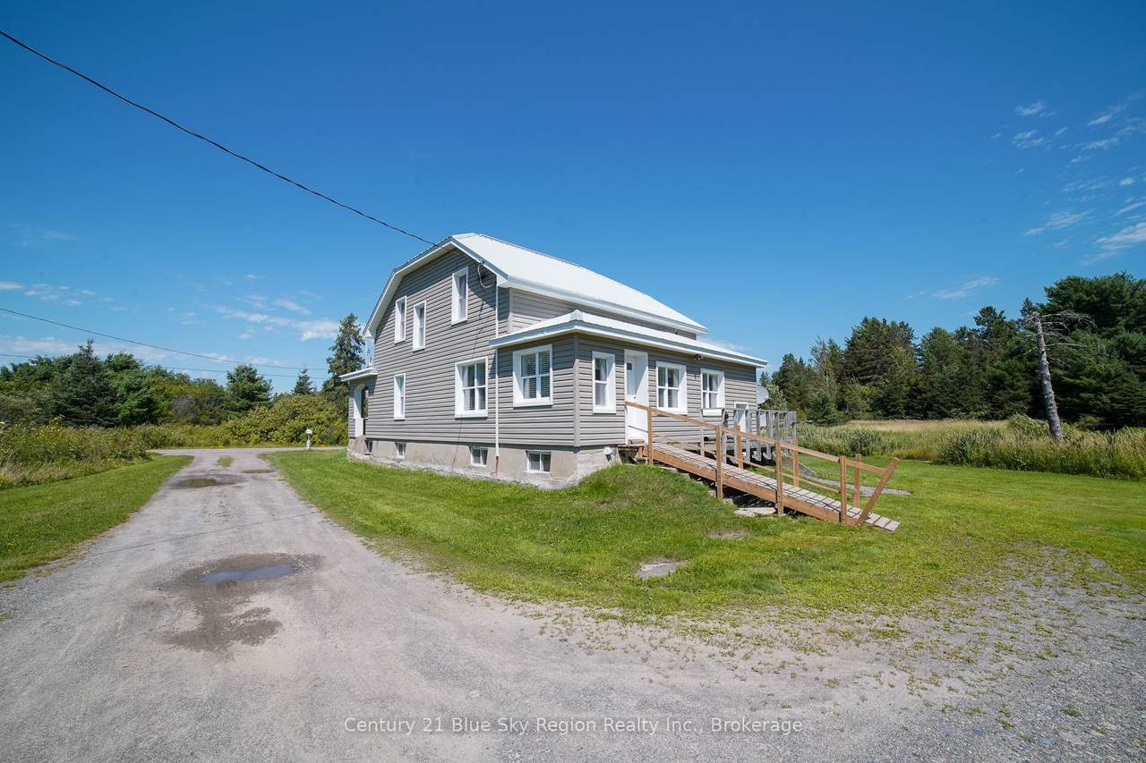 802 Piquette Road - Photo 1
