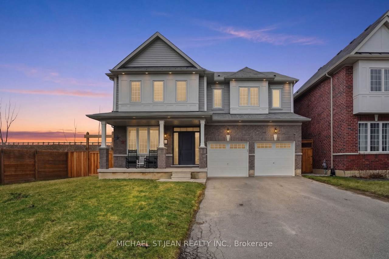 62 Esther Crescent - Photo 1