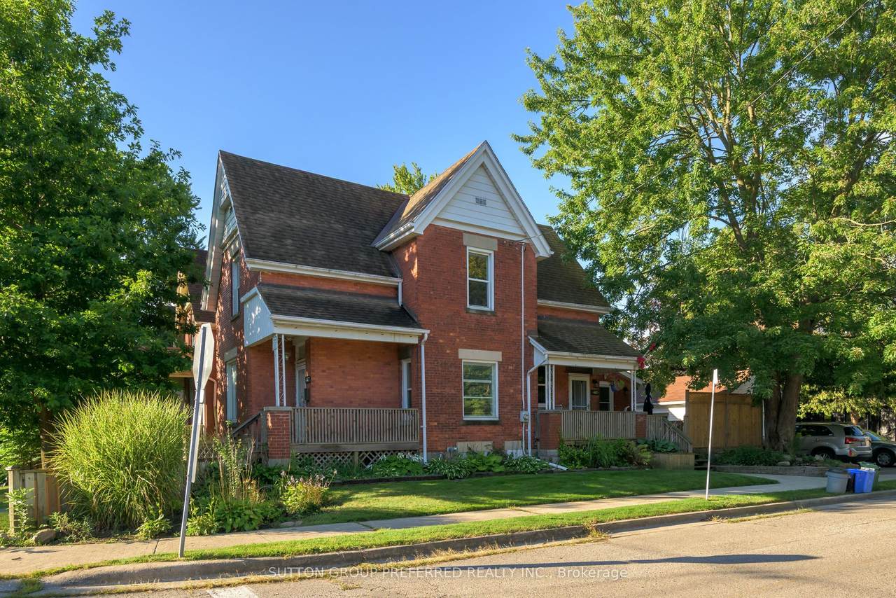 447 Woodman Avenue - Photo 1