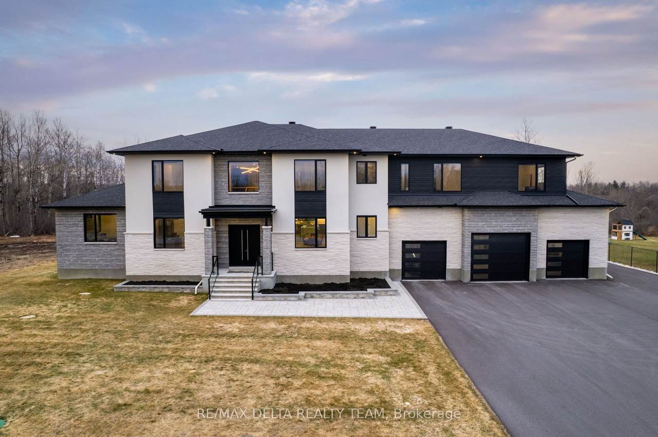 663 Ballycastle Crescent - Photo 1