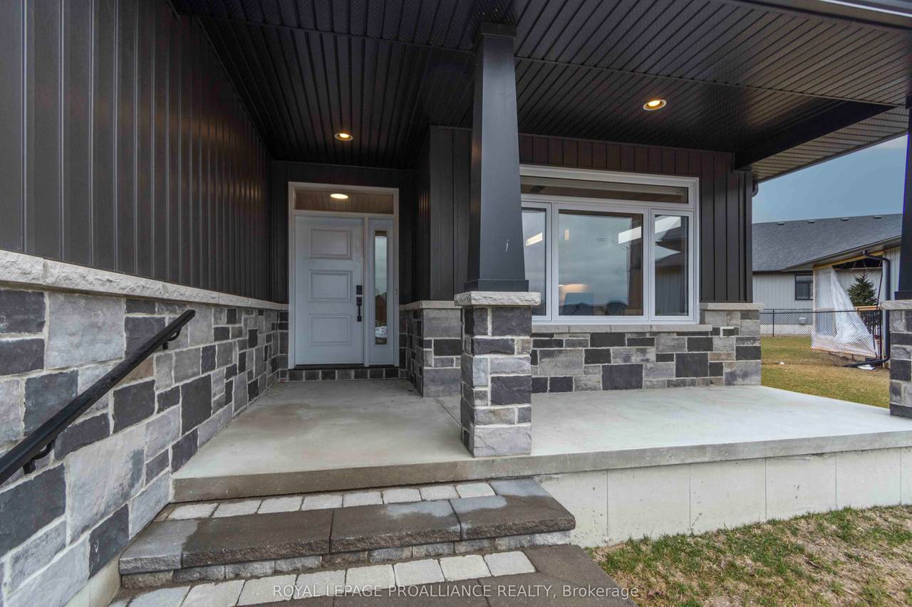 https://bt-photos.global.ssl.fastly.net/toronto/1280_boomver_1_X12950054-1.jpg