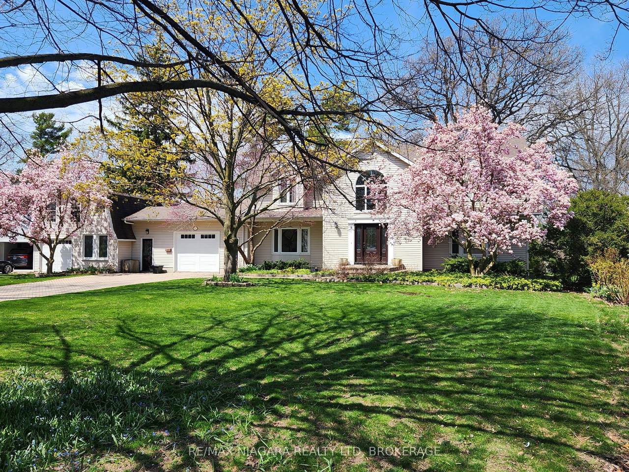 50 Henley Drive - Photo 1