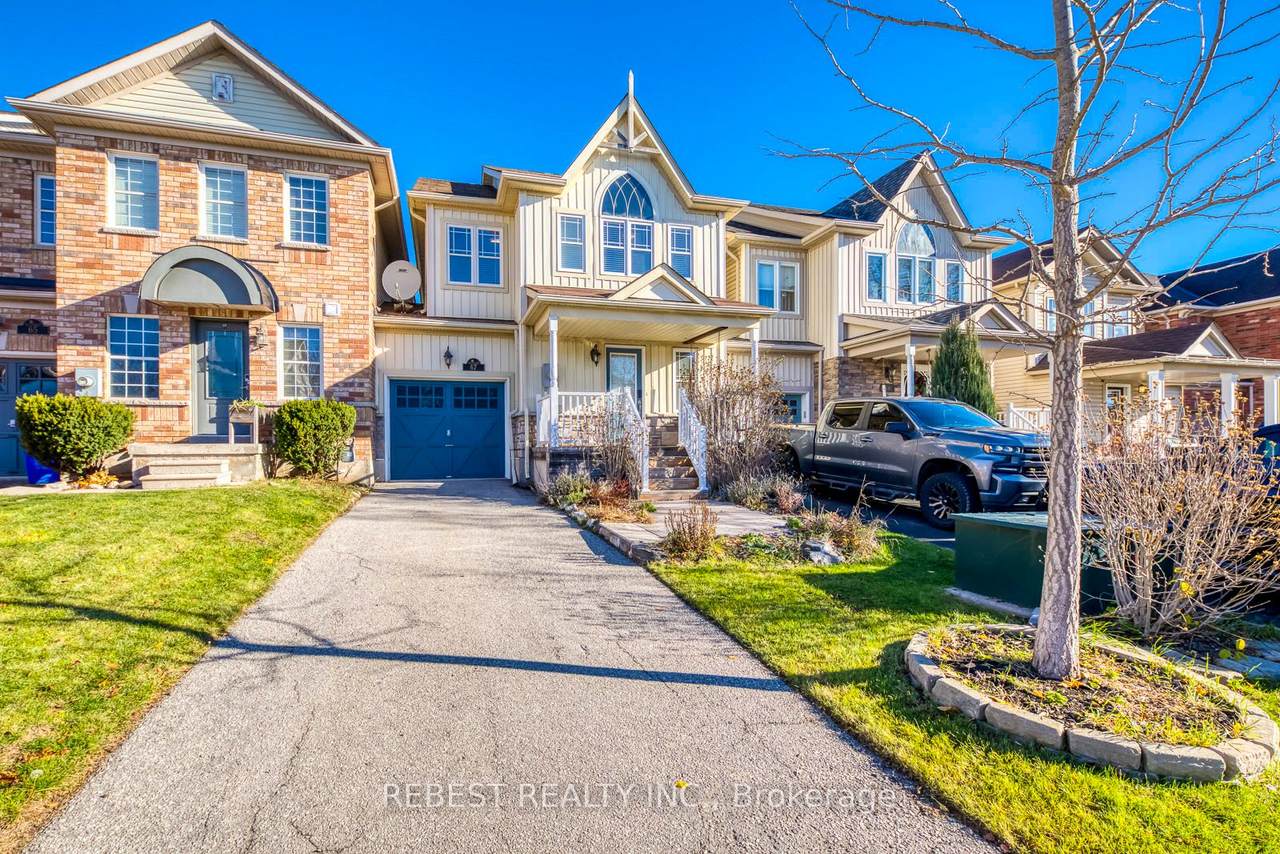 67 Golden Iris Crescent - Photo 1