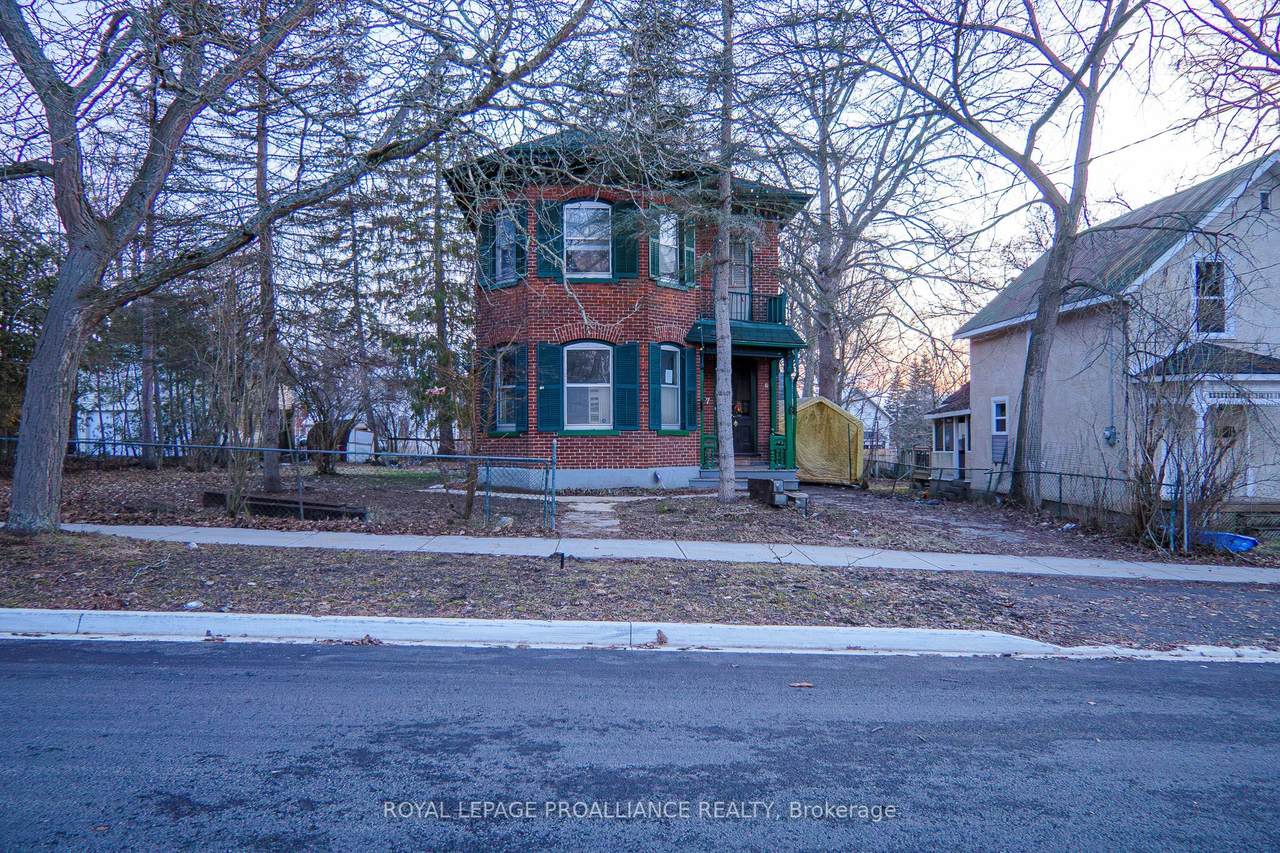187 St George Street - Photo 1