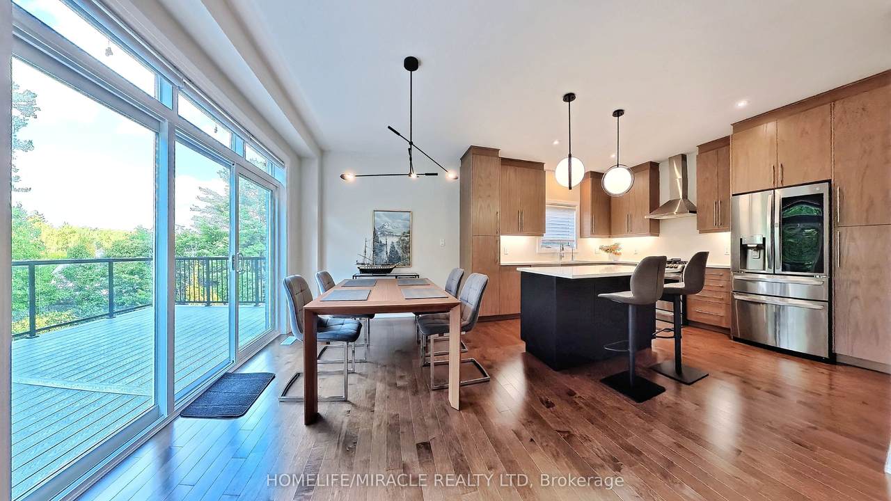 https://bt-photos.global.ssl.fastly.net/toronto/1280_boomver_1_X12953552-1.jpg