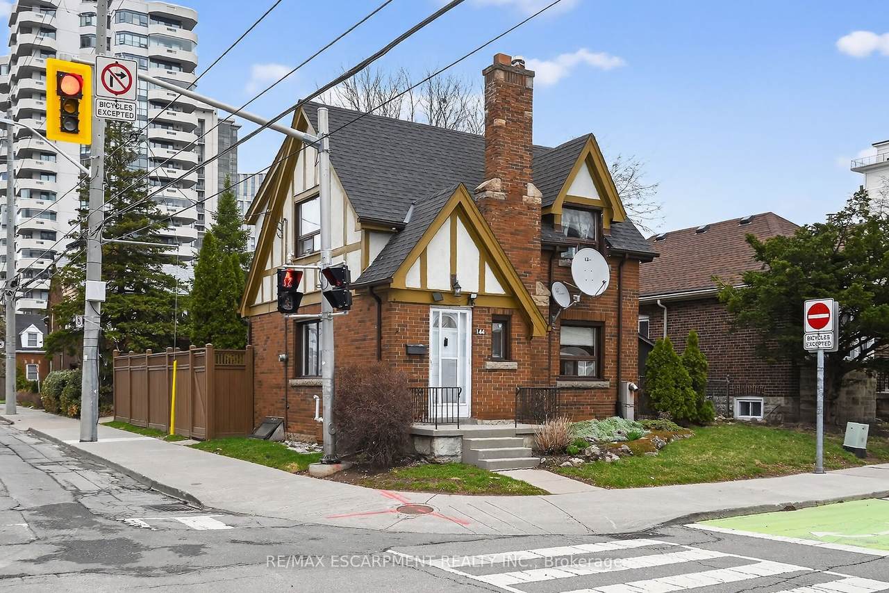 144 Hunter Street - Photo 1