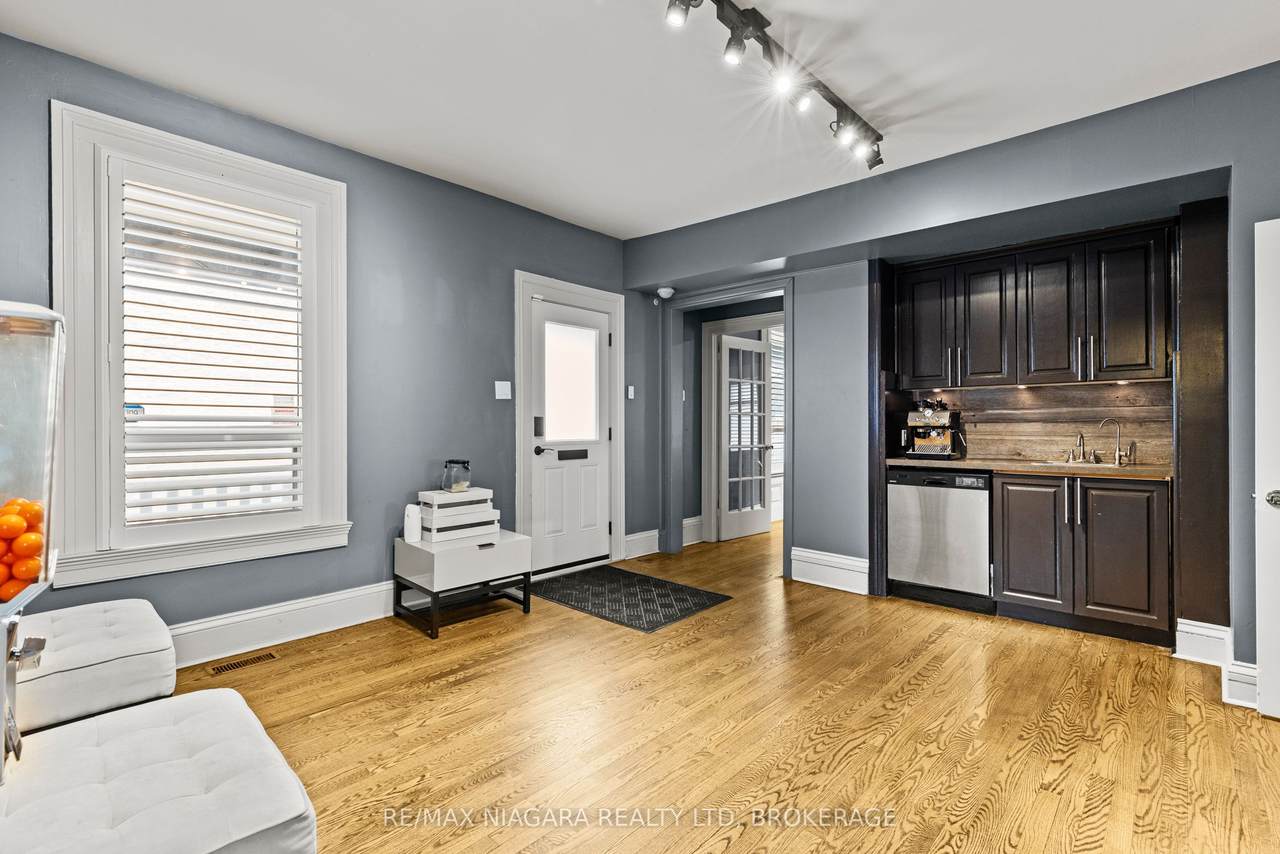 https://bt-photos.global.ssl.fastly.net/toronto/1280_boomver_1_X12954136-1.jpg