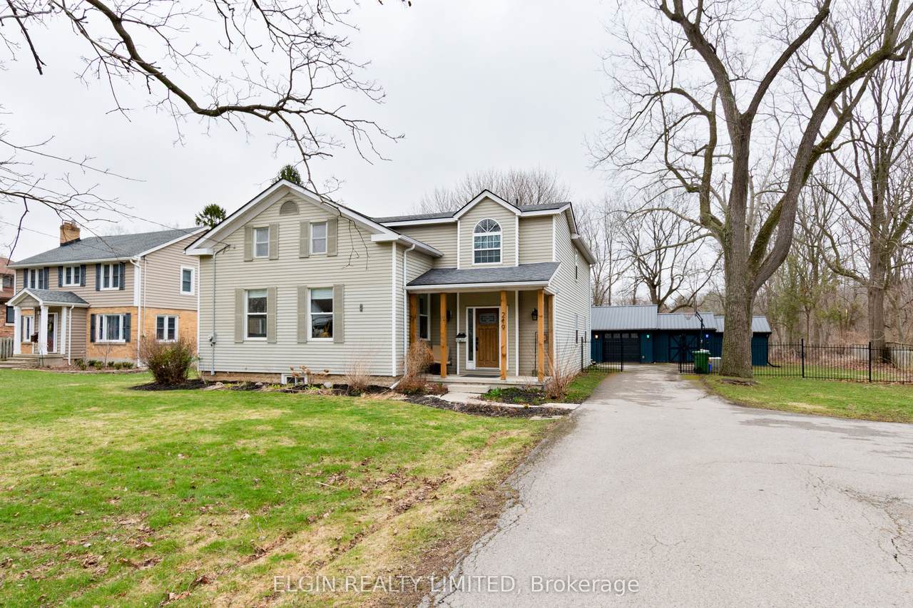 219 Sunset Drive - Photo 1