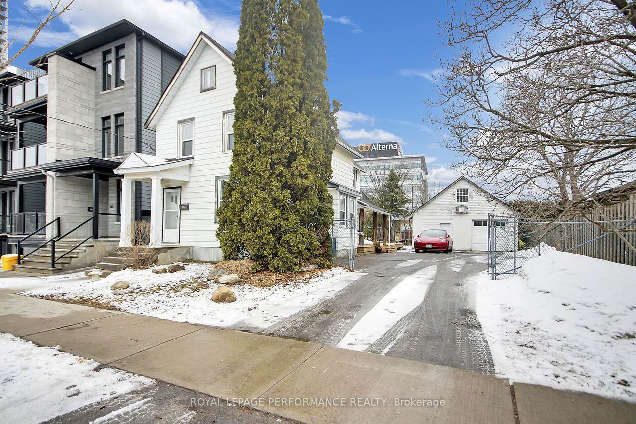 345 Tweedsmuir Avenue - Photo 1