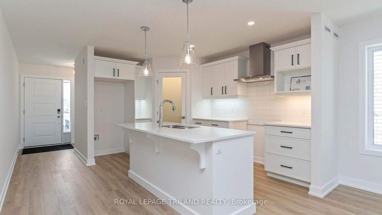 https://bt-photos.global.ssl.fastly.net/toronto/1280_boomver_1_X12991402-1.jpg