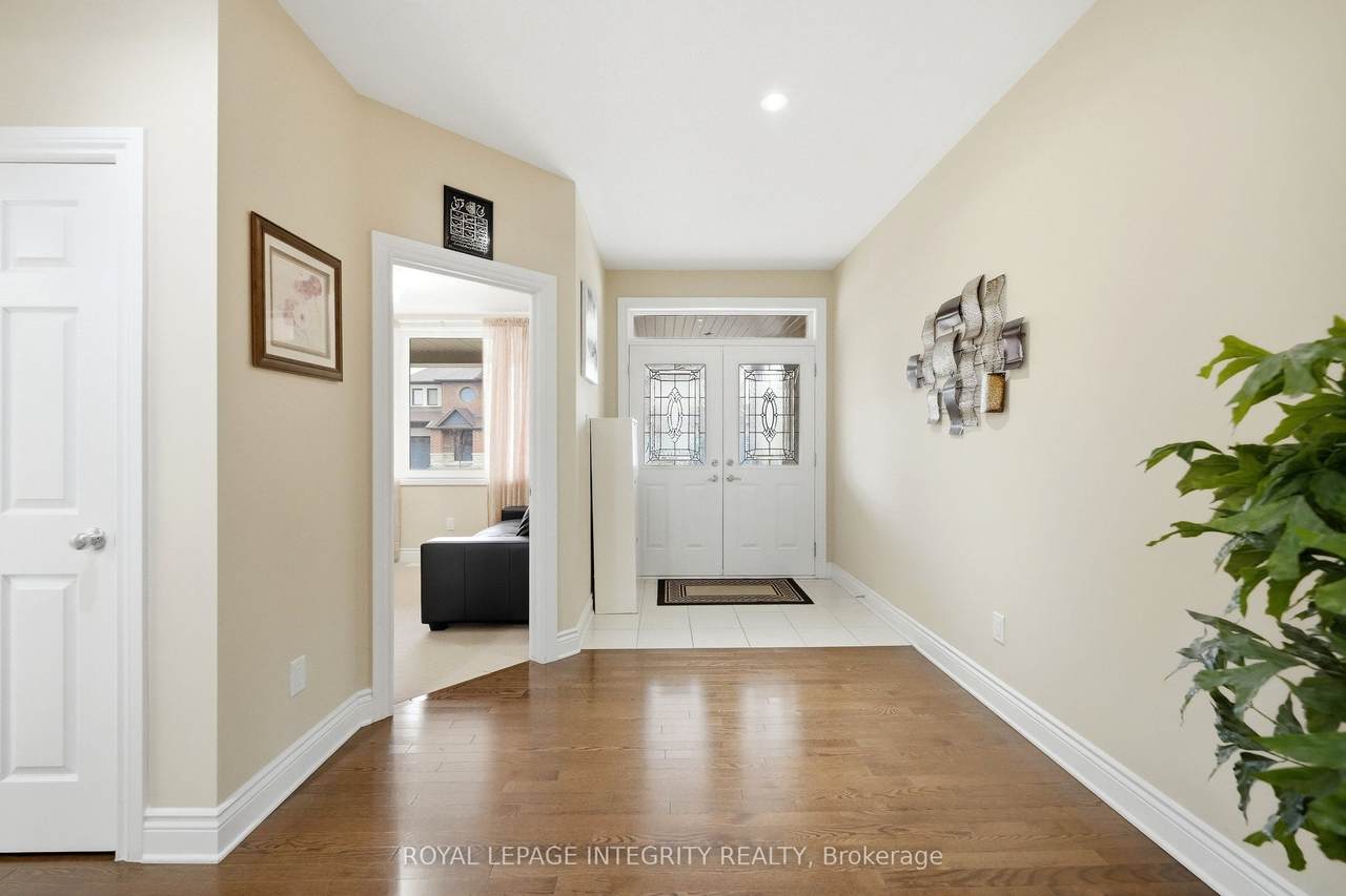 https://bt-photos.global.ssl.fastly.net/toronto/1280_boomver_1_X13006222-1.jpg