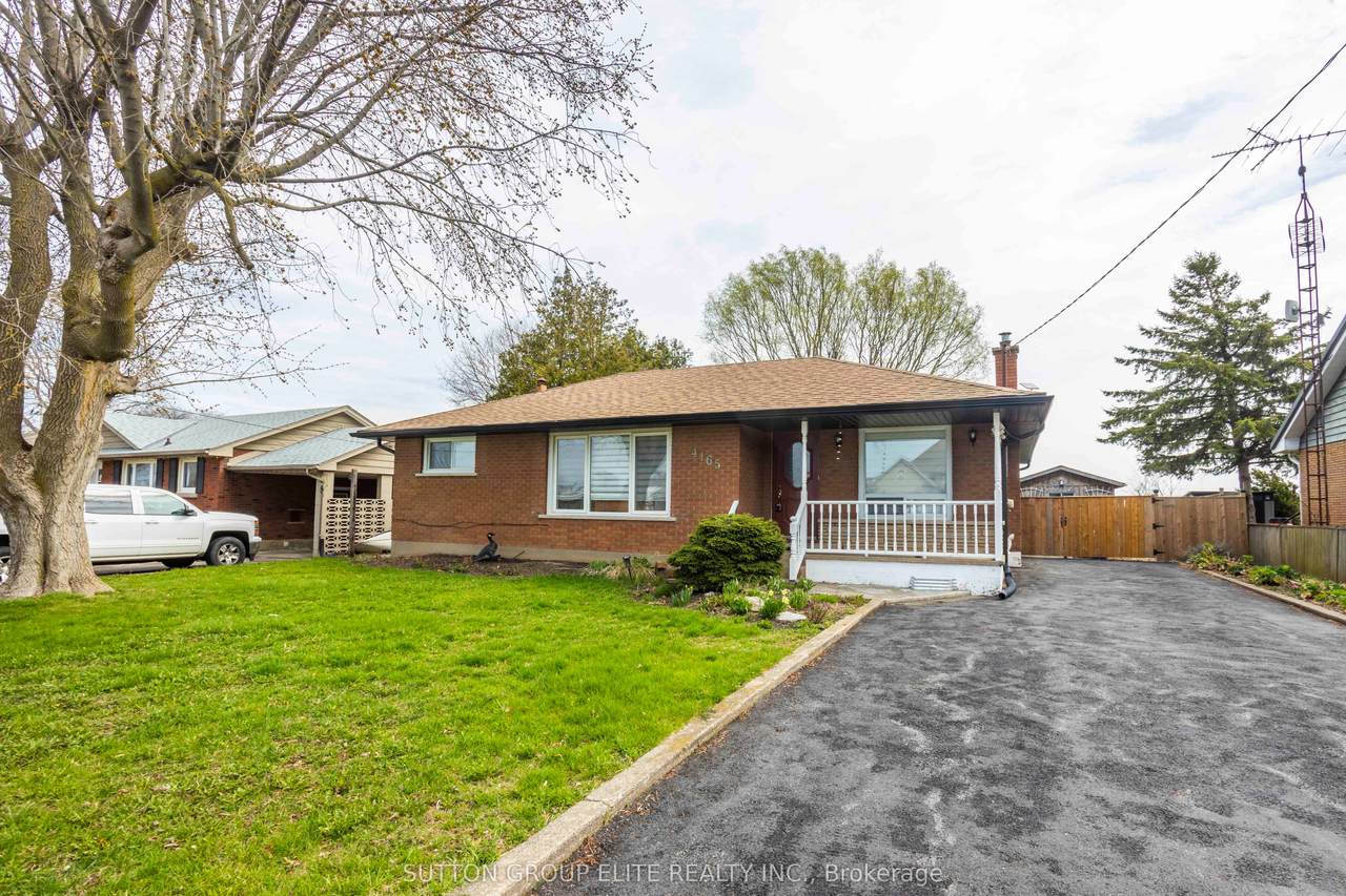 4165 Victoria Avenue - Photo 1
