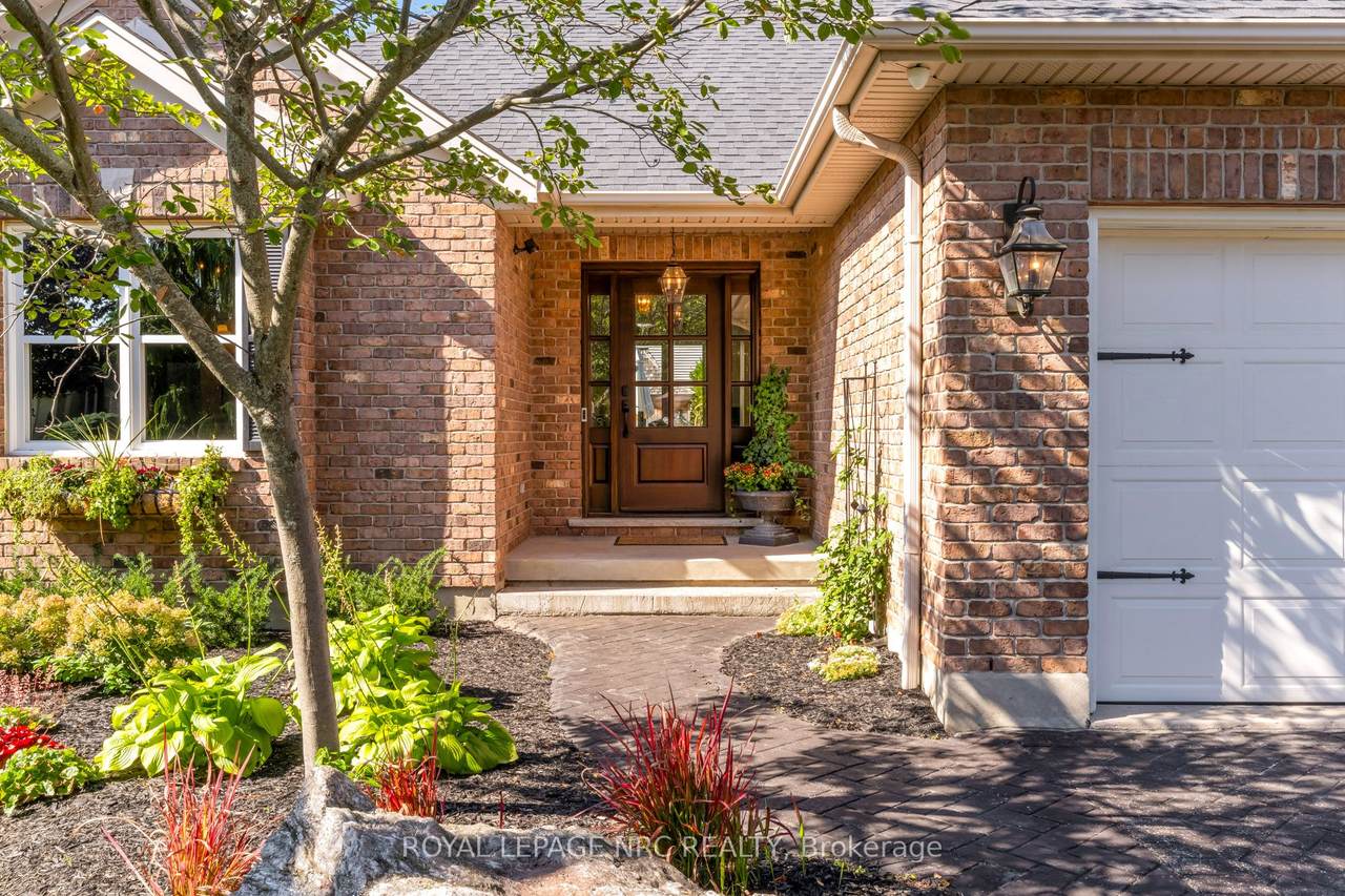 https://bt-photos.global.ssl.fastly.net/toronto/1280_boomver_1_X13007558-1.jpg