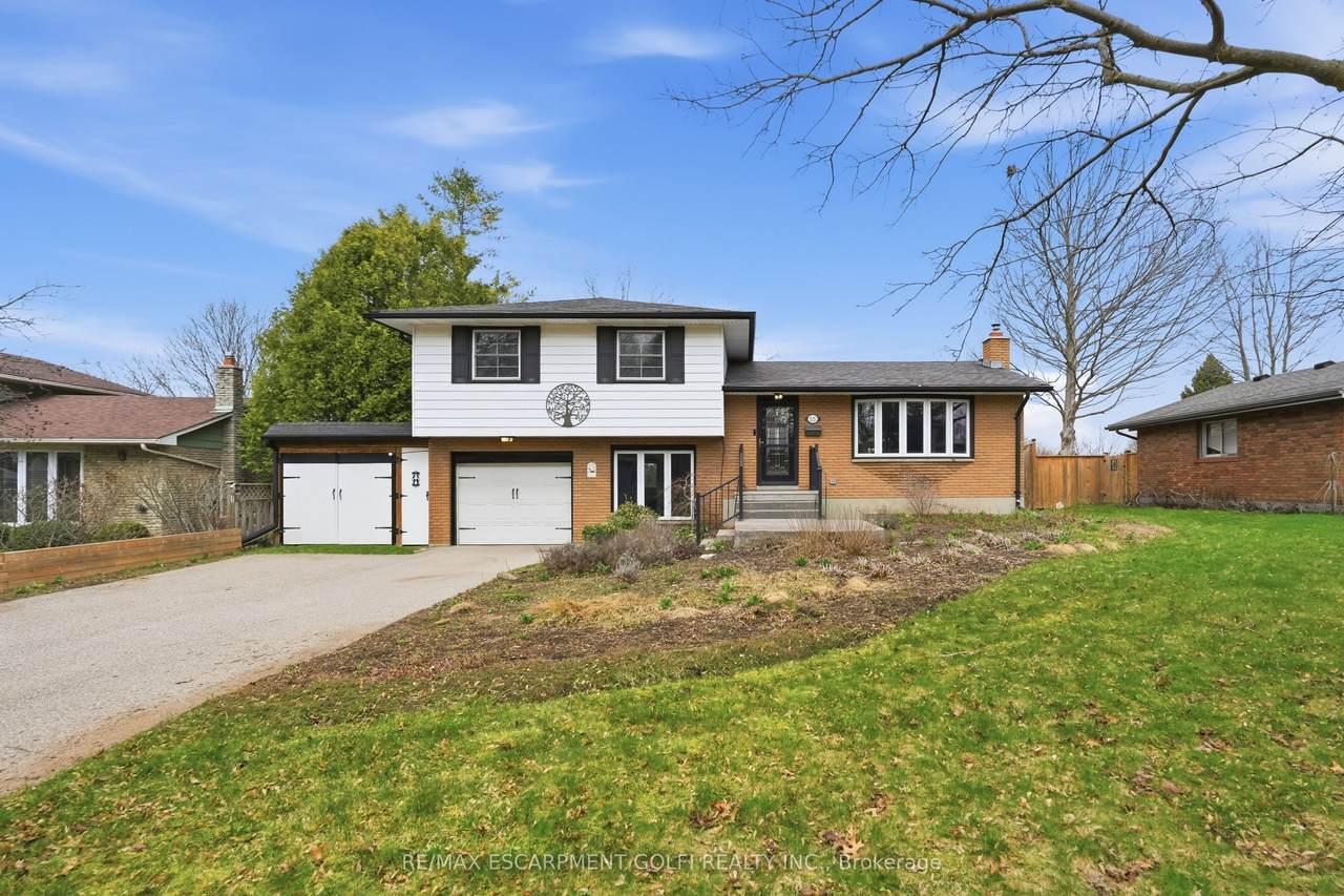55 Berkley Crescent - Photo 1