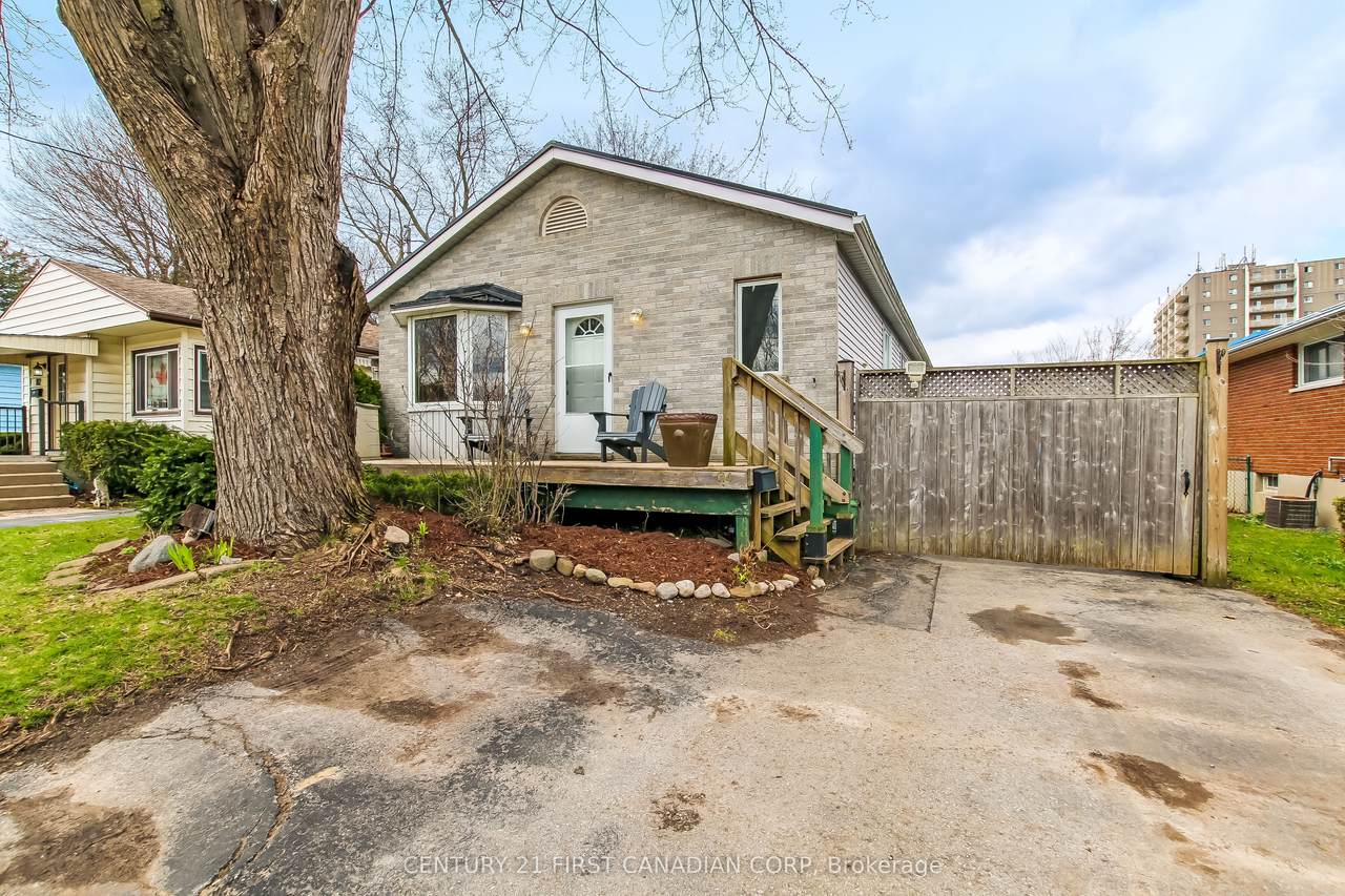 https://bt-photos.global.ssl.fastly.net/toronto/1280_boomver_1_X13008570-1.jpg