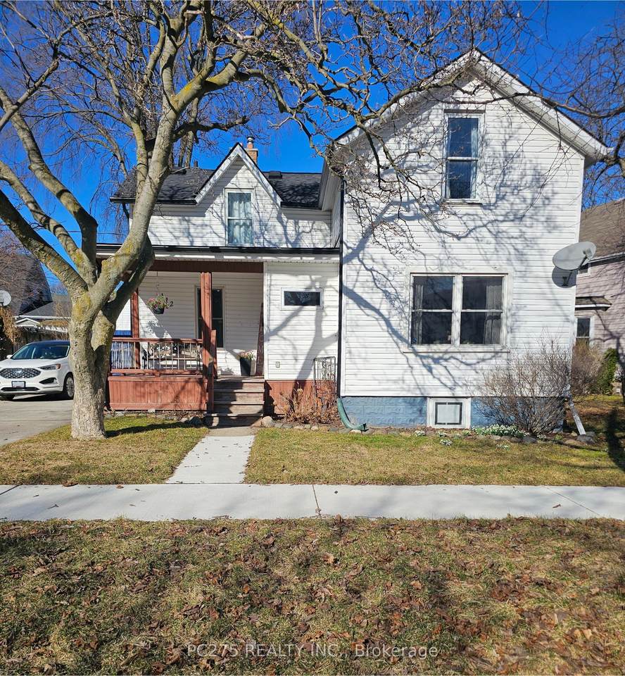 112 Essex Street - Photo 1