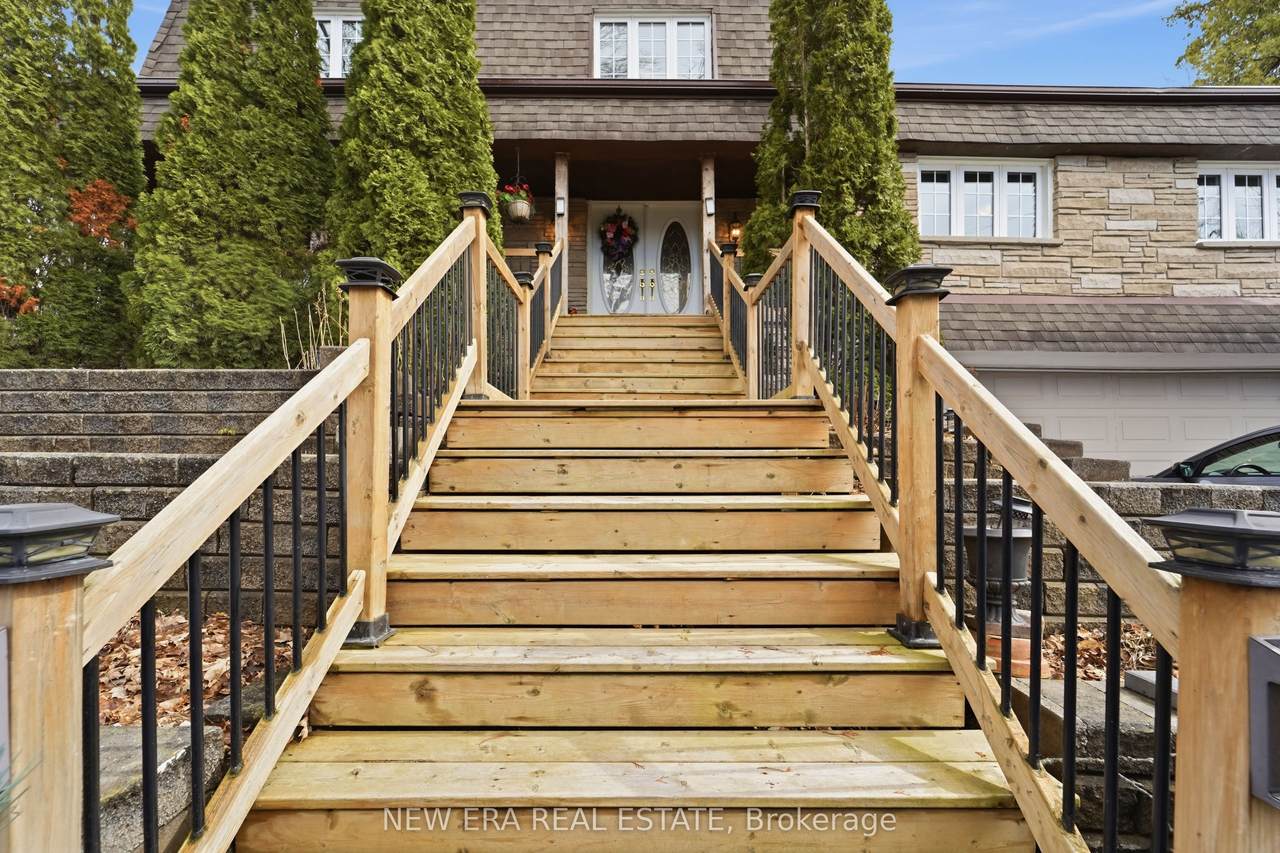 https://bt-photos.global.ssl.fastly.net/toronto/1280_boomver_1_X13009632-1.jpg