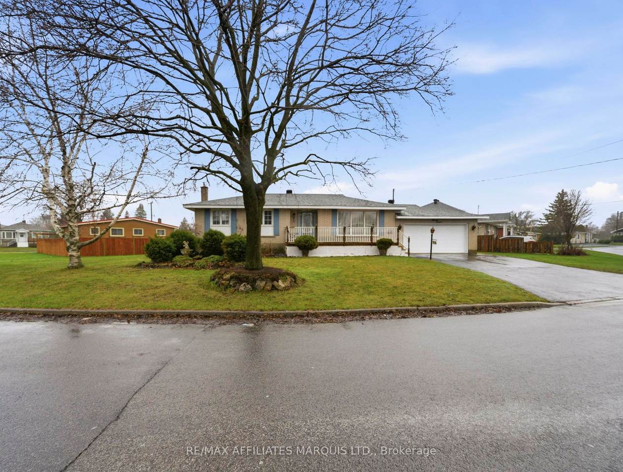 1212 Brodeur Street - Photo 1