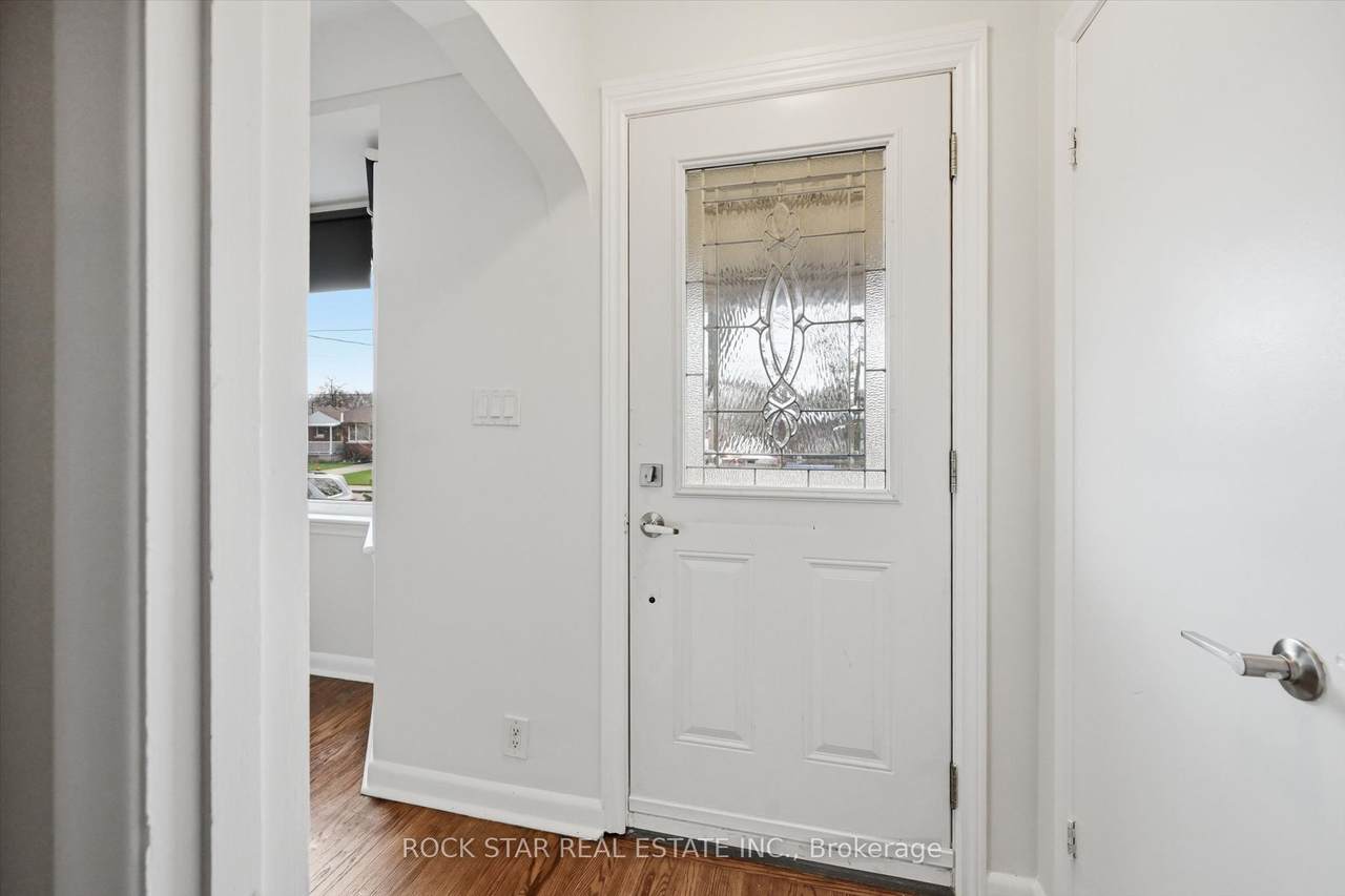 https://bt-photos.global.ssl.fastly.net/toronto/1280_boomver_1_X13010928-1.jpg