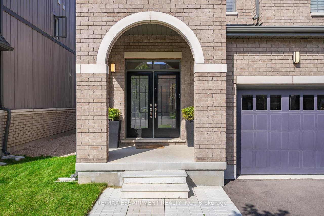 https://bt-photos.global.ssl.fastly.net/toronto/1280_boomver_1_X13012282-1.jpg