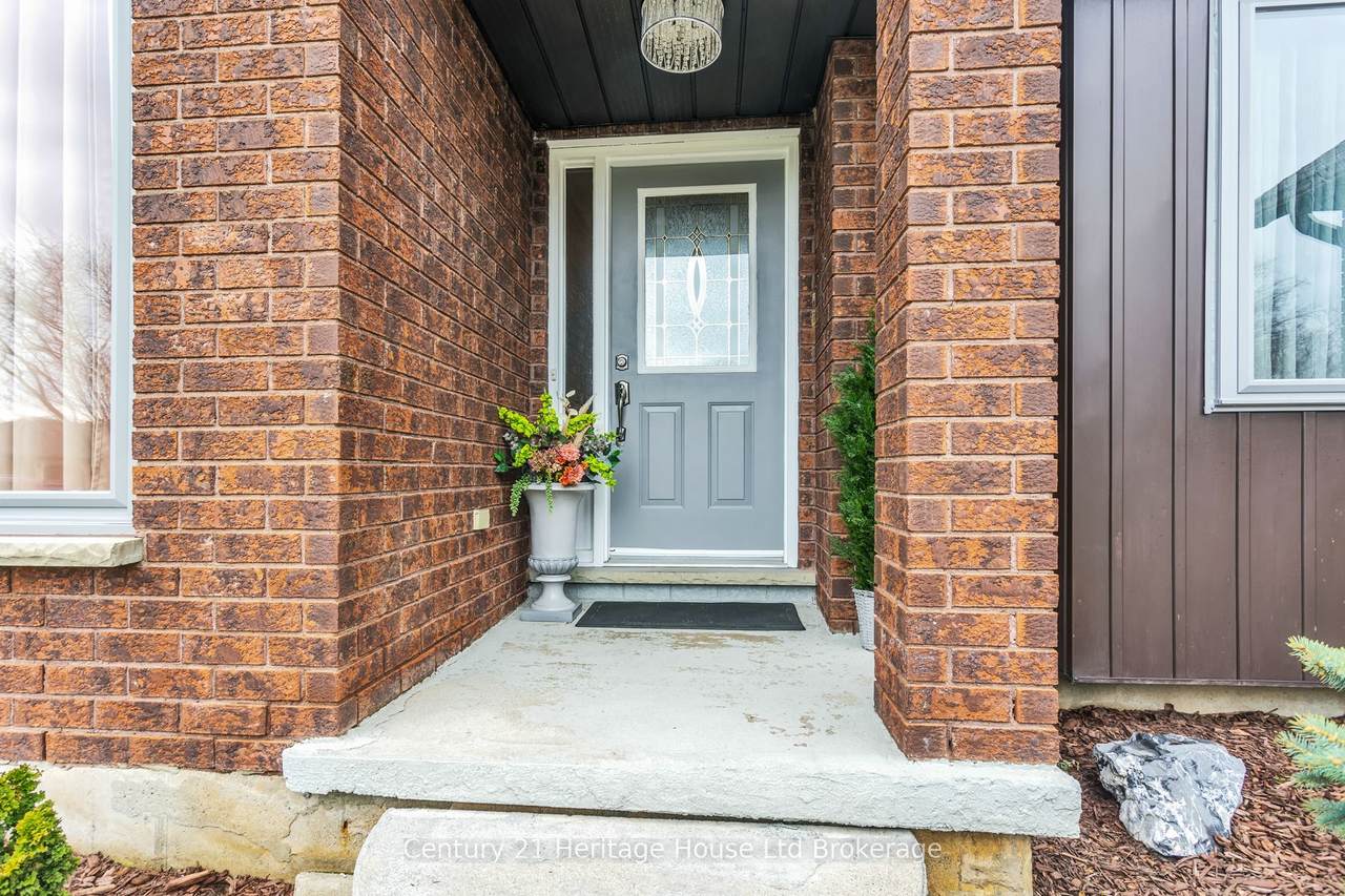 https://bt-photos.global.ssl.fastly.net/toronto/1280_boomver_1_X13012456-1.jpg