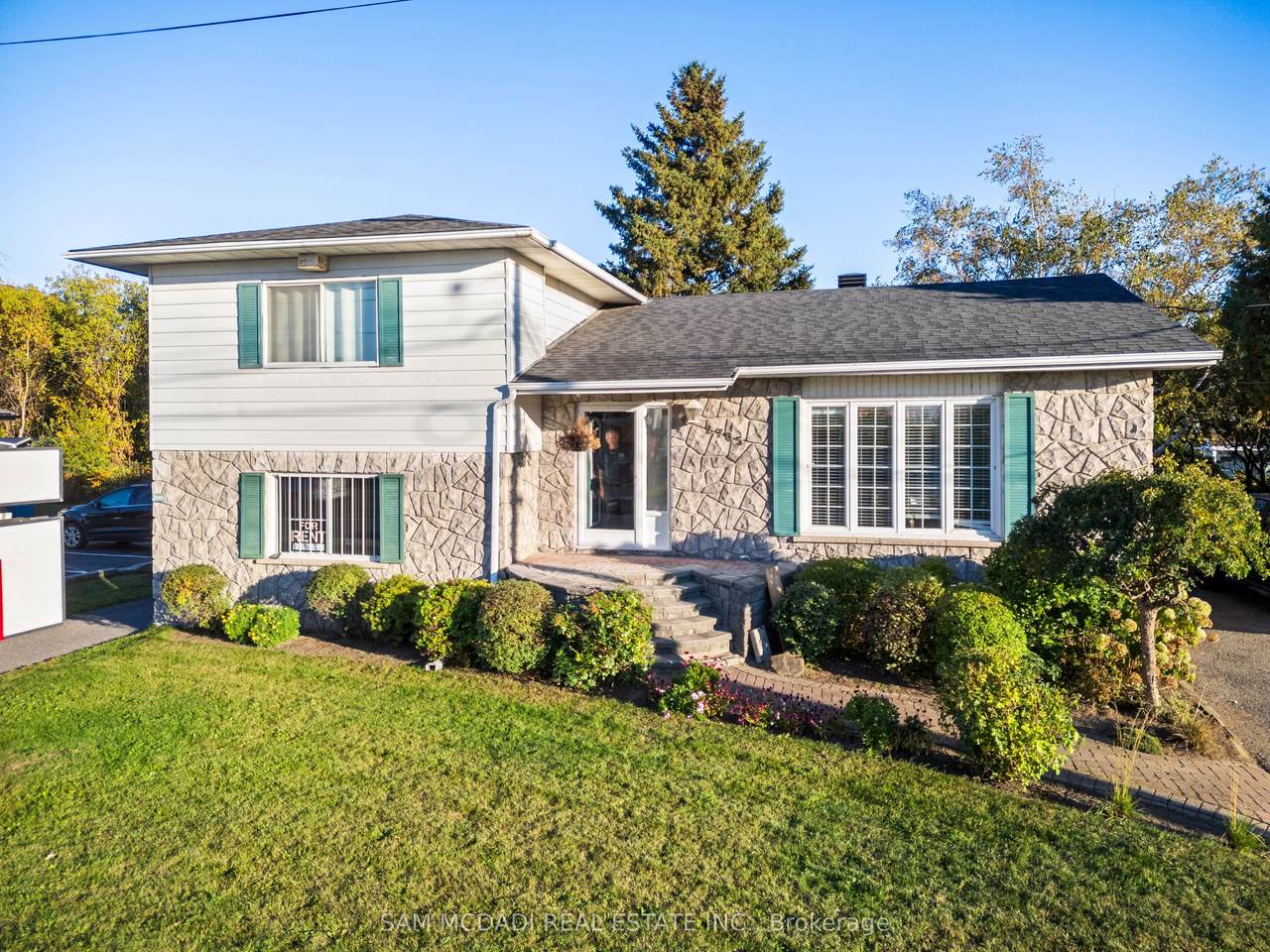 2705 Laurier Street - Photo 1