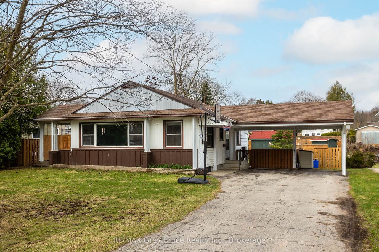 2120 4th Avenue - Photo 1