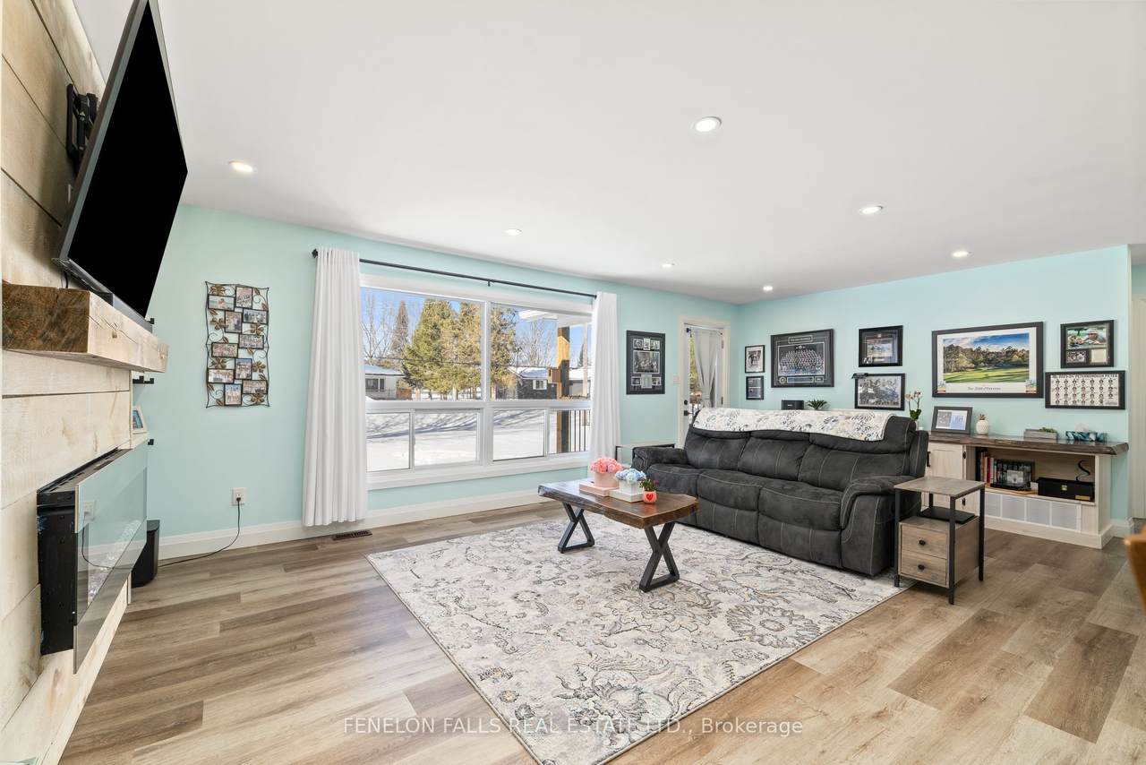 https://bt-photos.global.ssl.fastly.net/toronto/orig_boomver_1_X13059976-1.jpg