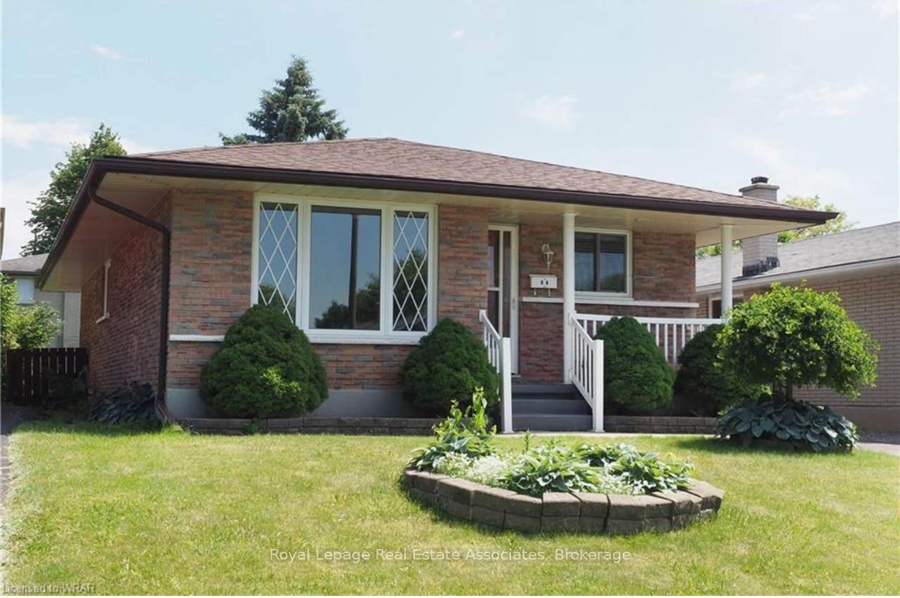 86 Overlea Crescent - Photo 1