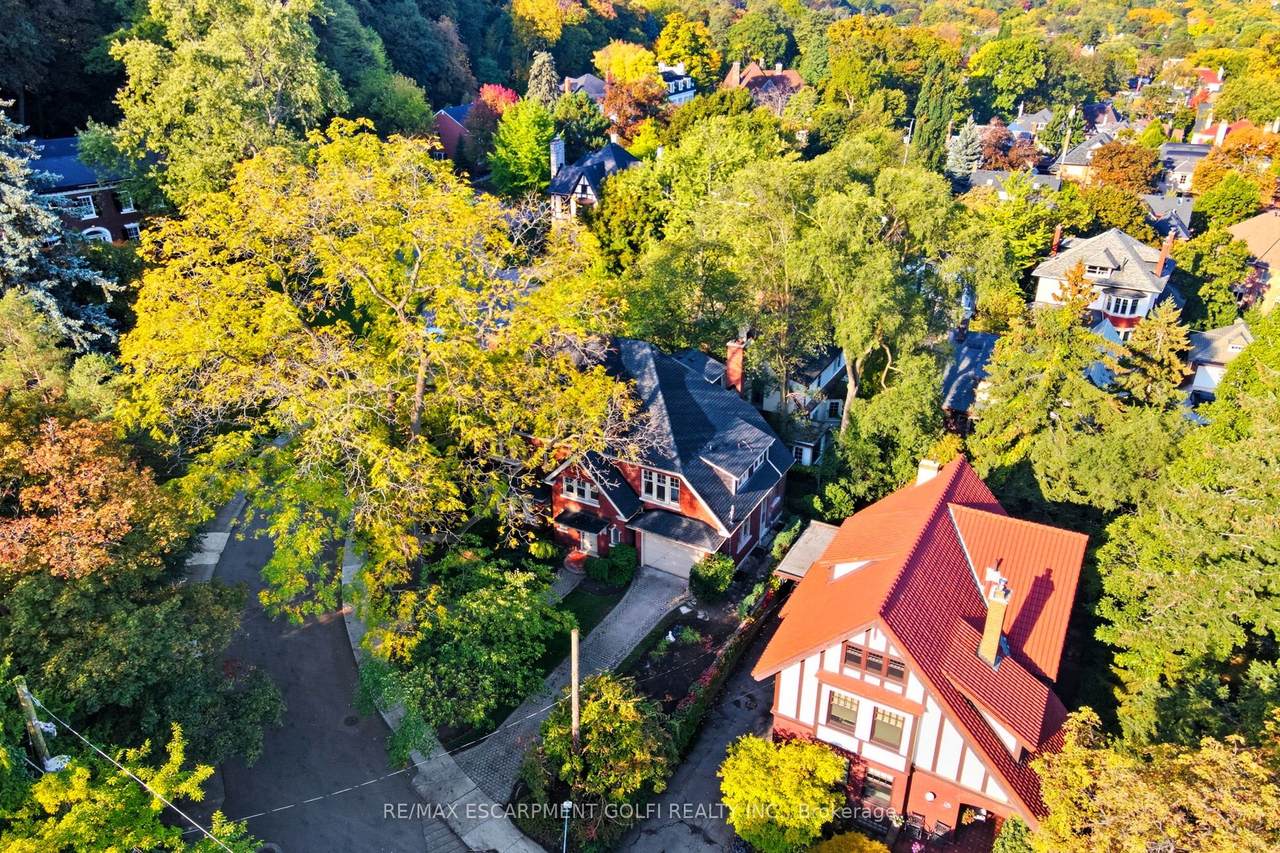 https://bt-photos.global.ssl.fastly.net/toronto/1280_boomver_1_X13084802-1.jpg