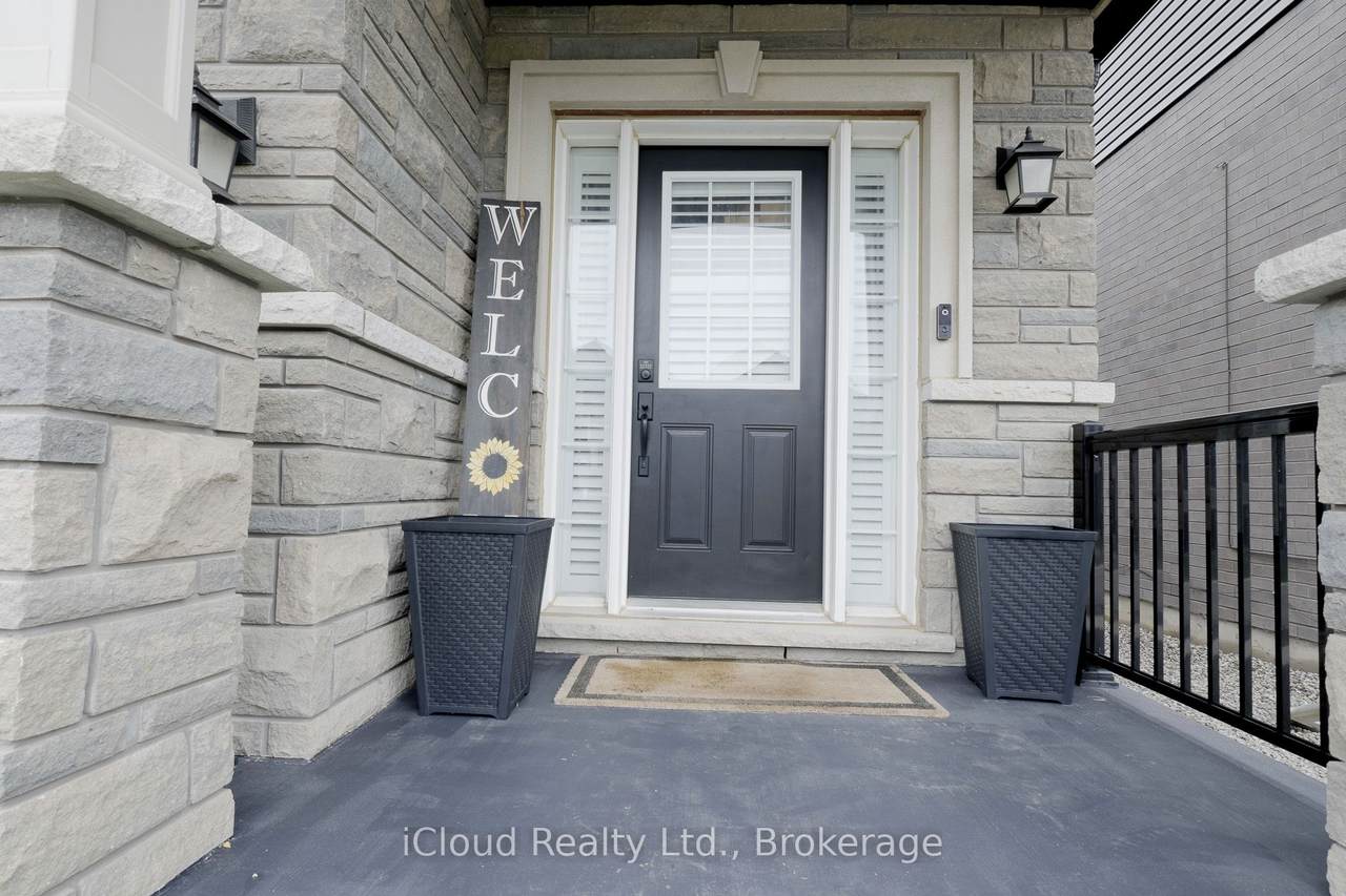 https://bt-photos.global.ssl.fastly.net/toronto/1280_boomver_1_X13085600-1.jpg
