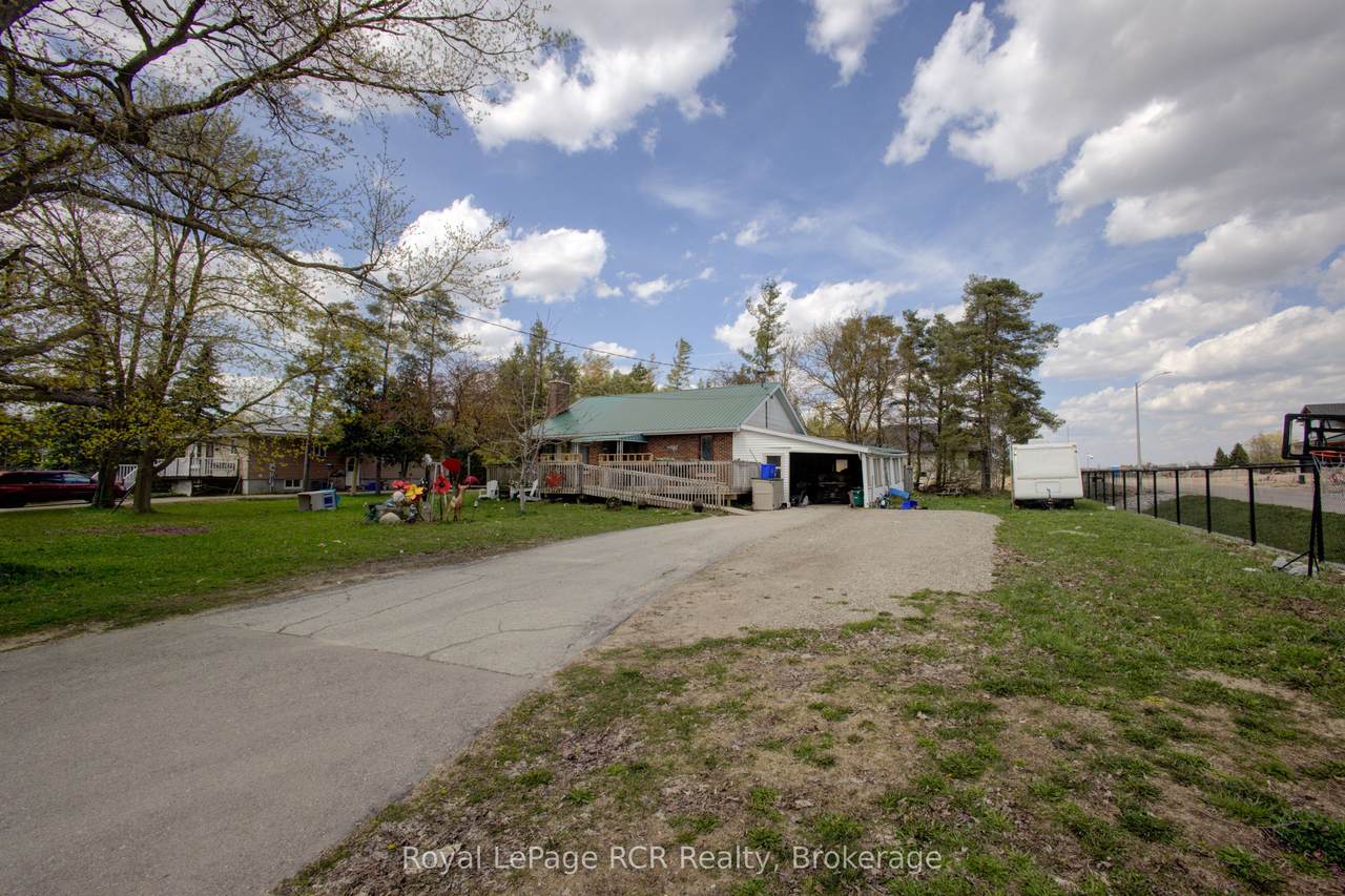 460 Domville Street - Photo 1