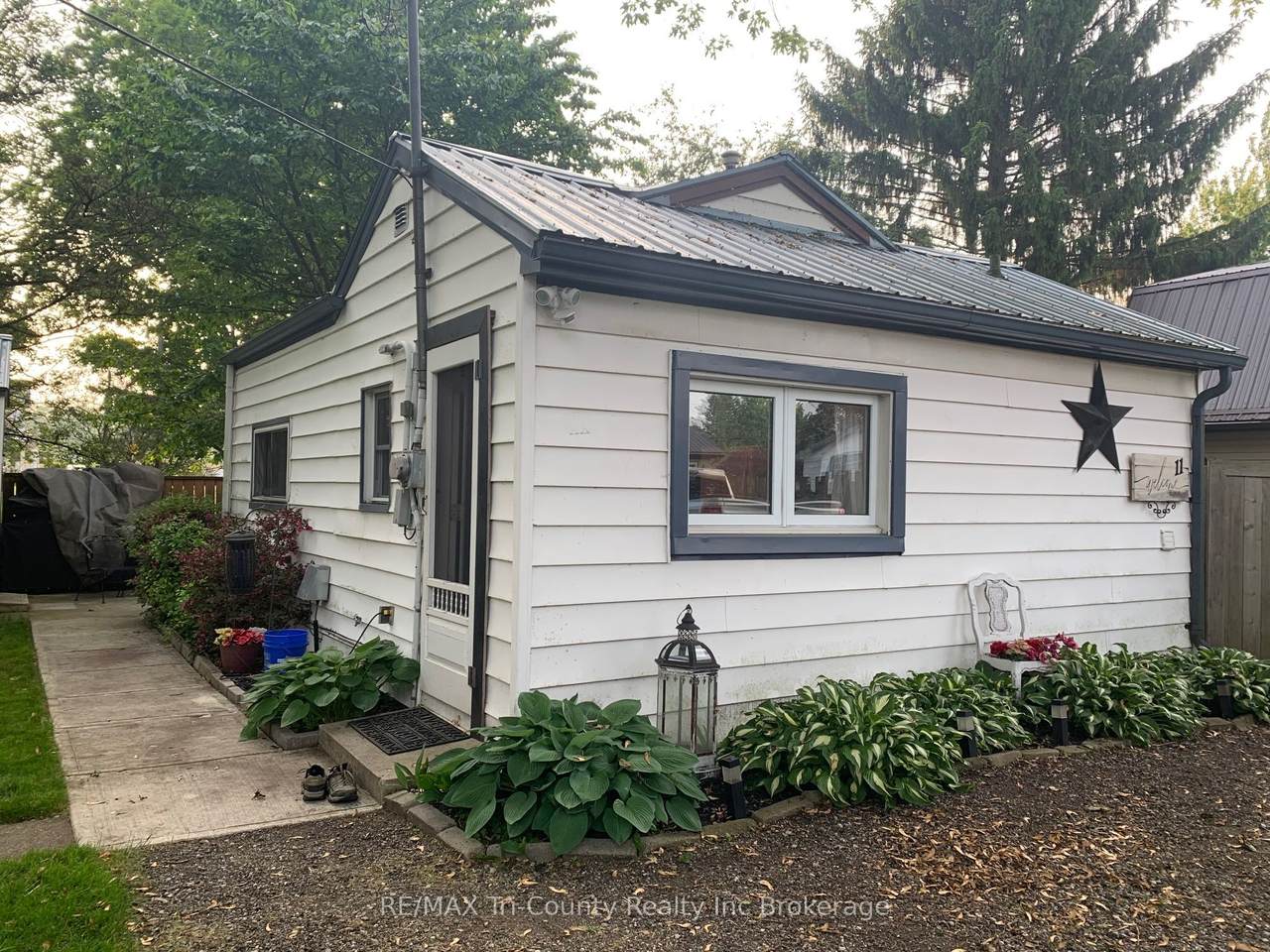 11 Elizabeth Street - Photo 1