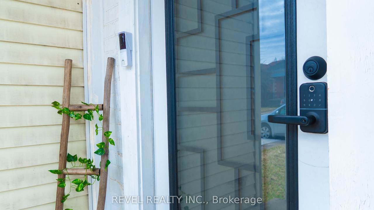 https://bt-photos.global.ssl.fastly.net/toronto/1280_boomver_1_X13087304-1.jpg