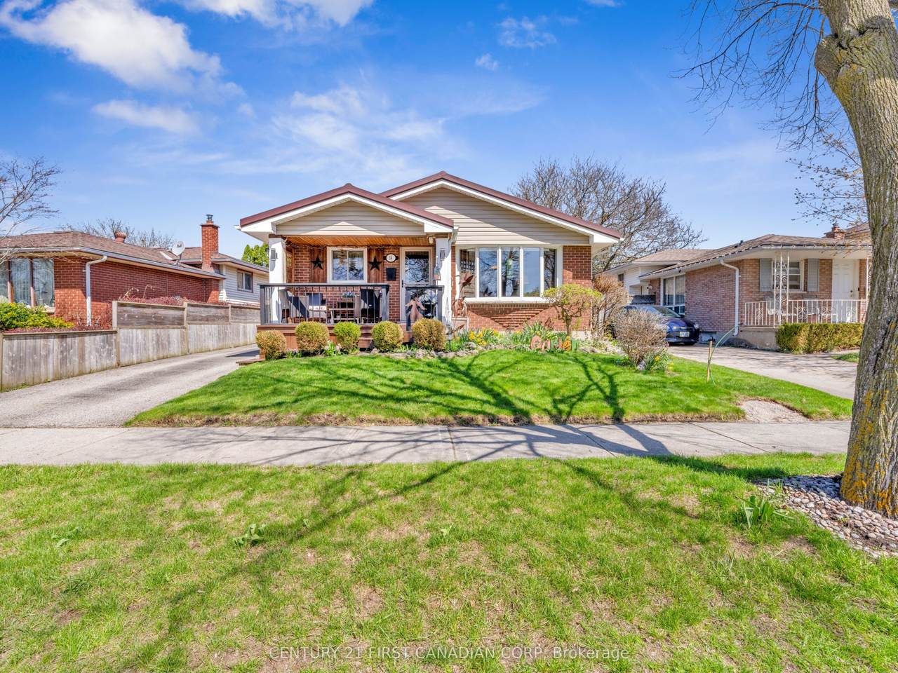 14 Alayne Crescent - Photo 1